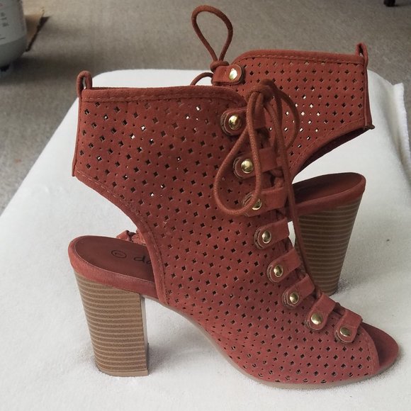 New! Womens Daytrip Heels Size 7 - Picture 2 of 9